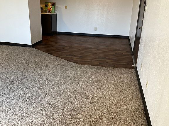 5th image of 4730 Lake Shore Dr #5