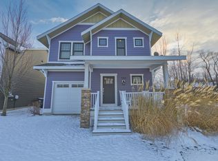 720 Woodland Circle Dr, South Haven, MI 49090