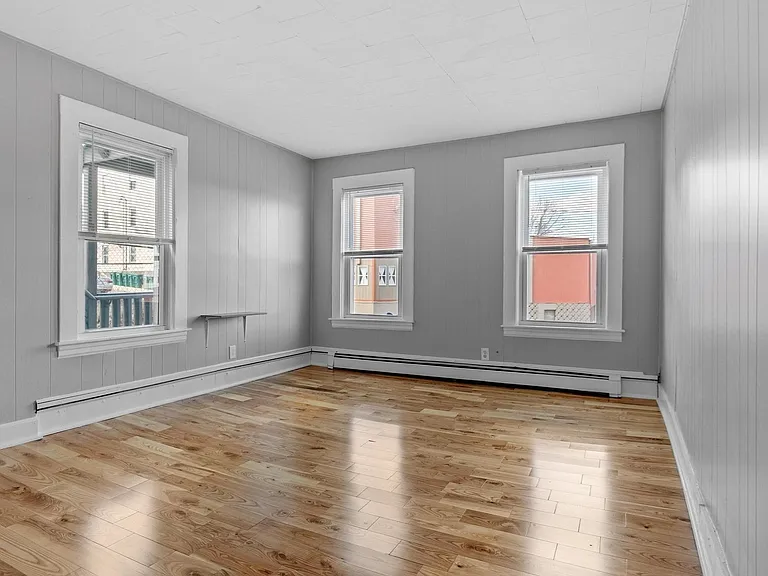 228 Daniels St — Photo 4