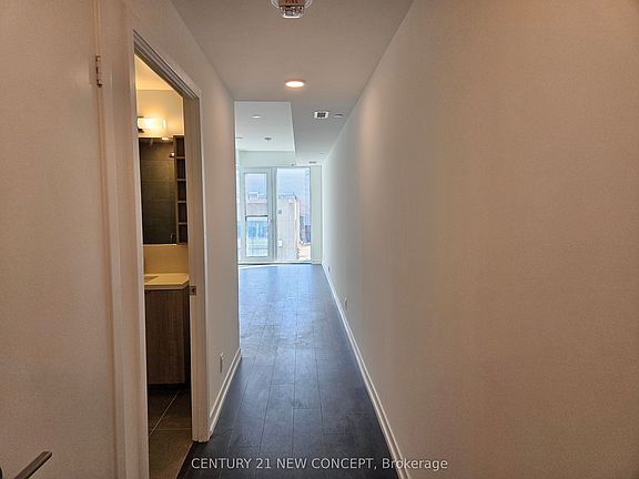 3rd image of 2020 Bathurst St #333