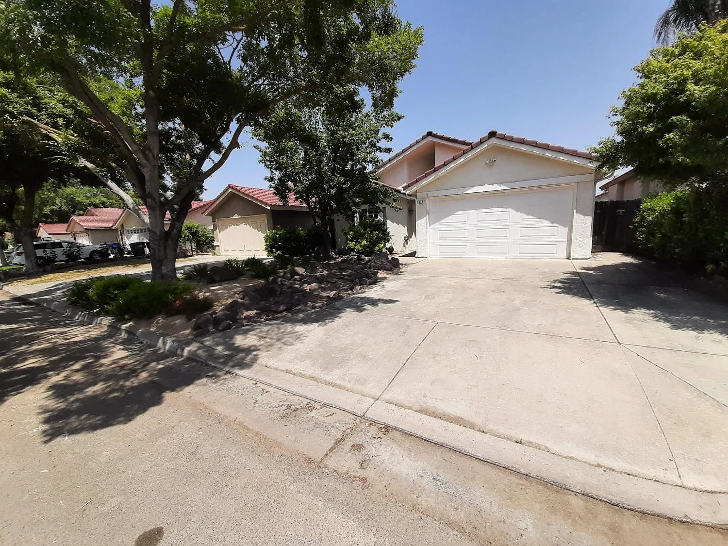 5722 W Ellery Ave photo 1