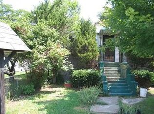 371 Broadway St, Irvine, KY 40336