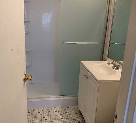5th image of 2100 Linwood Ave #9H