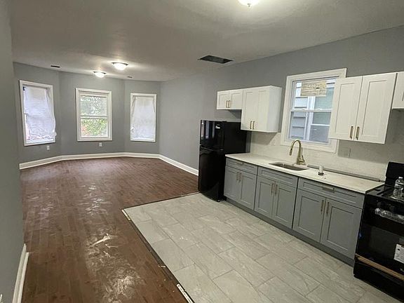 4th image of 253 N 19th St Floor 1