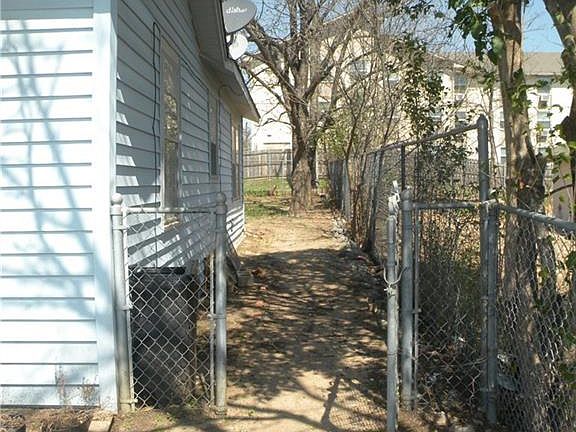 5th image of 5632 Bonnell Ave