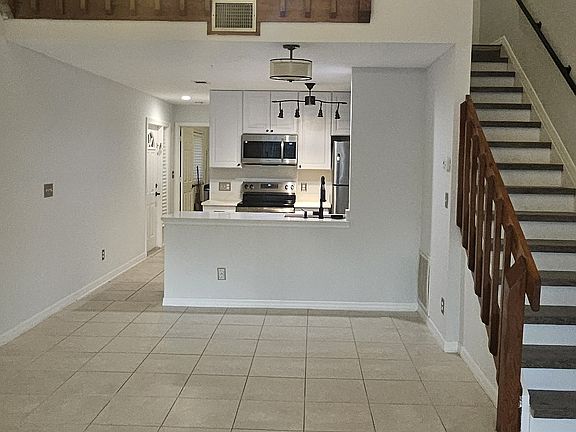 3rd image of 26610 Southern Pines Dr APT H5