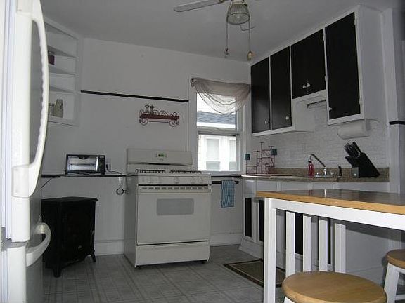 5th image of 73 Hill Ave