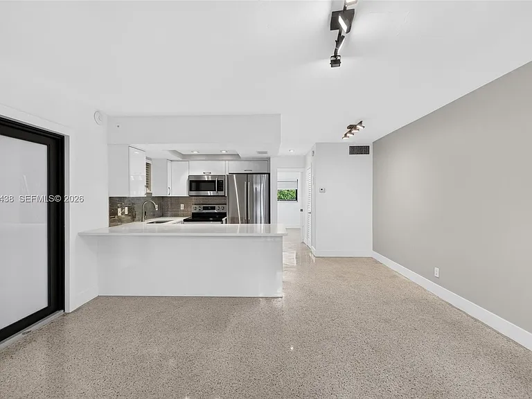 2190 NE 51st Ct #105 — Photo 13