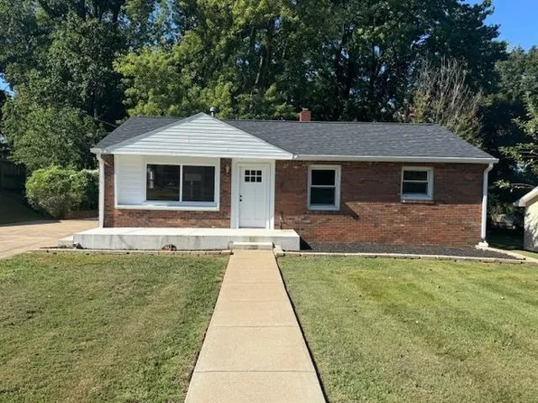 310 E Spalding St, Morganfield, KY 42437