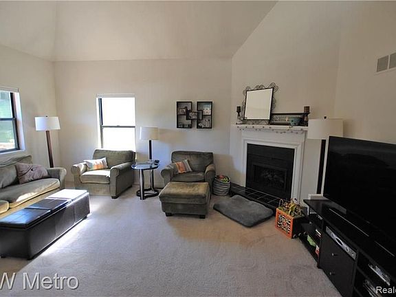 5th image of 24566 Cashmere Ct