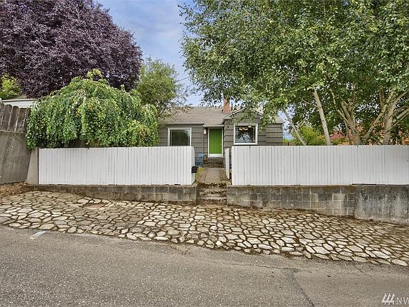 2nd image of 1520 N Cambrian Ave