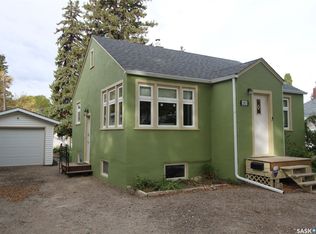 1015 H Avenue N, Saskatoon, SK S7L 2C7