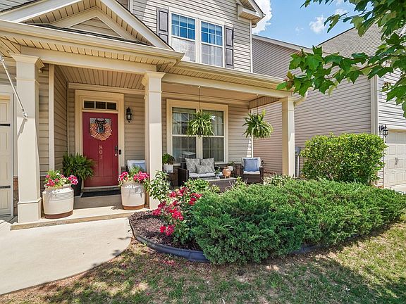 4th image of 801 Deepwood Ct