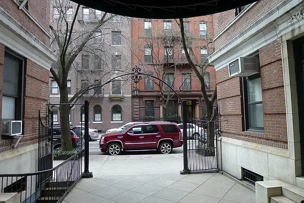 Rented by Corcoran | media 16