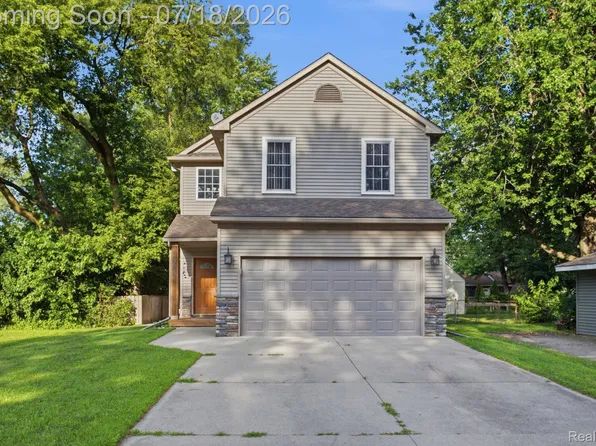 4644 2nd St, Clarkston, MI 48346