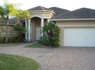 6472 NW 56th Dr, Pompano Beach, FL 33067
