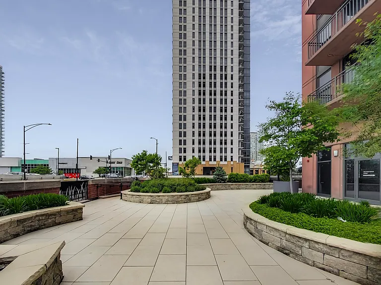 330 N Jefferson St #1703 — Photo 30