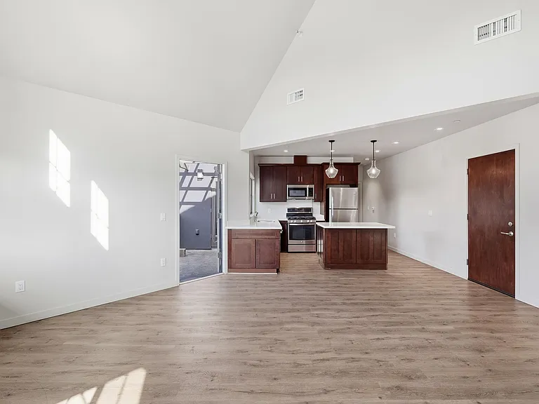 Upscale Westside Living! Spacious 2BD/2BA Above Copal Restaurant — Photo 19