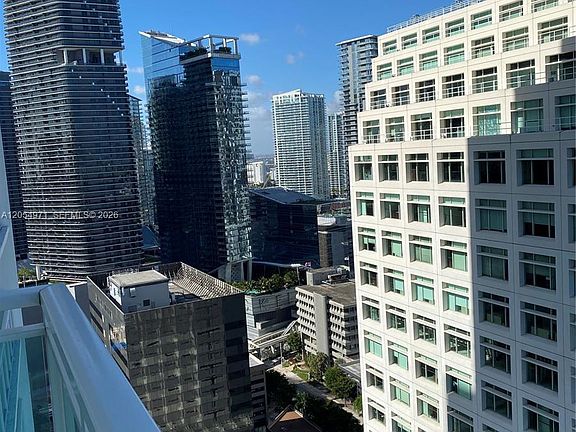 3rd image of 950 Brickell Bay Dr APT 3208