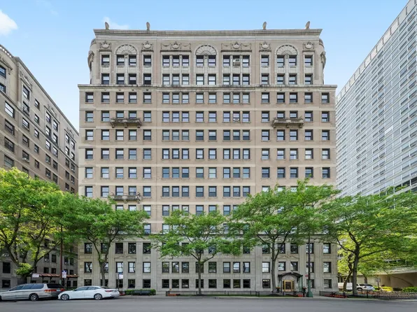 3530 N Lake Shore Dr APT 12-B, Chicago, IL 60657