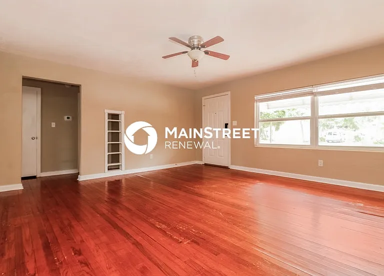 1414 Turner St — Photo 3