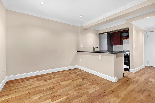 Rented by Cooper & Cooper Real Estate | media 15