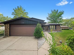 22434 Pleasant Dr, Richton Park, IL 60471