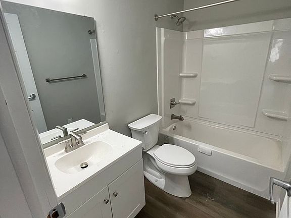 4th image of 1053 S Jackson St #2B-1BA