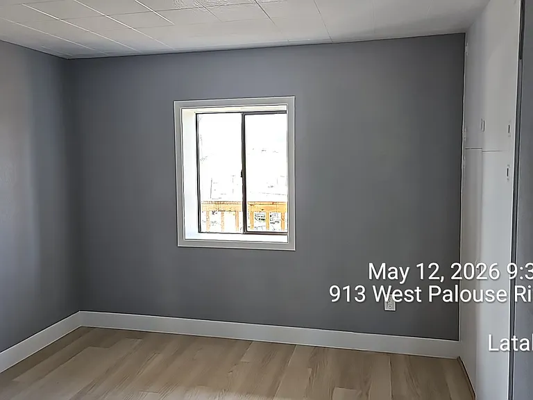 913 W Palouse River Dr #1 — Photo 7