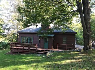 32 Hogarty Rd, Averill Park, NY 12018