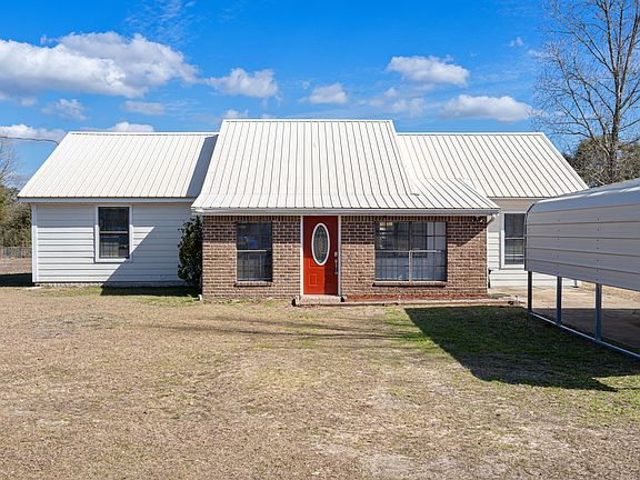 2nd image of 118 Stephens Ln