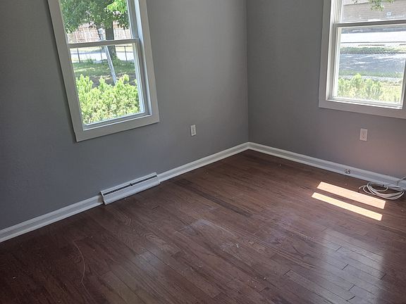 1st bedroom