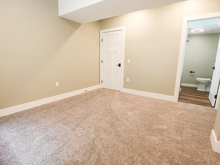 2101 Orchard Rd — Photo 3