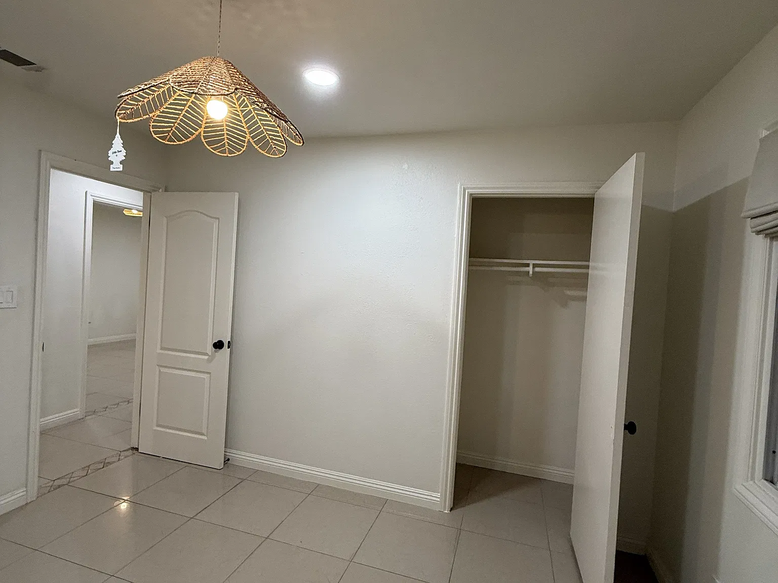 4 bed, 1341 sqft, $4,500 — Photo 3