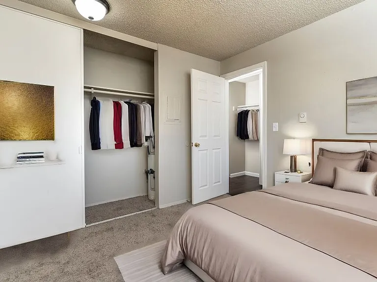 616 N Anderson St — Photo 16