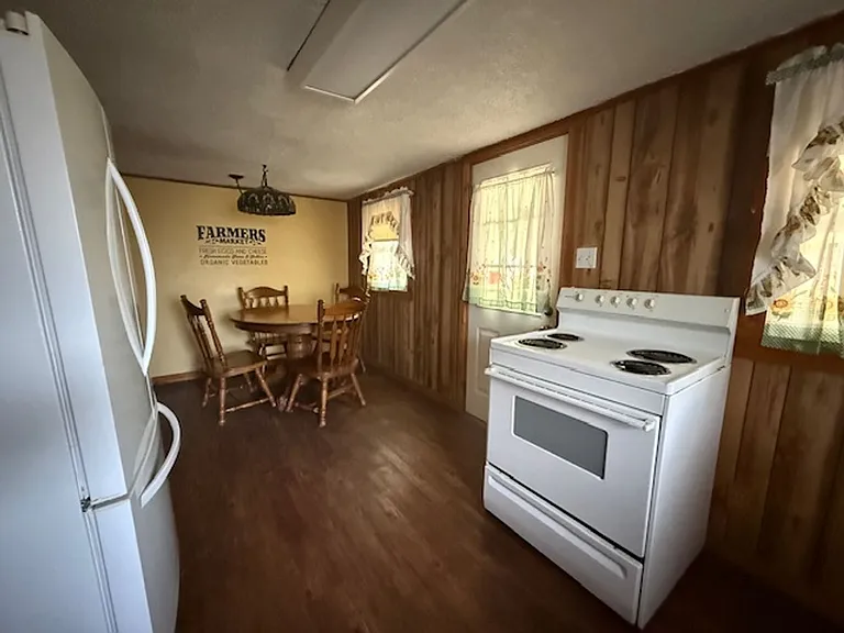 525 Arch St — Photo 5