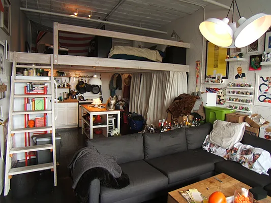 Rented by Joel Weisz, LREB | media 5