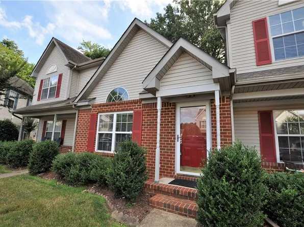 207 N Hill Ln, Chesapeake, VA 23322