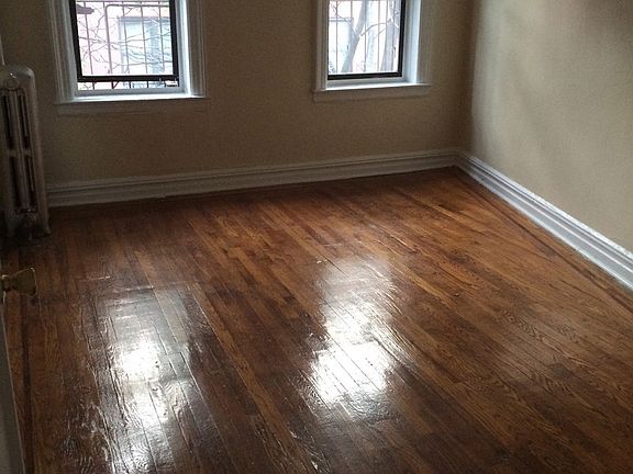 3rd image of 3525 Bainbridge Ave APT 4E