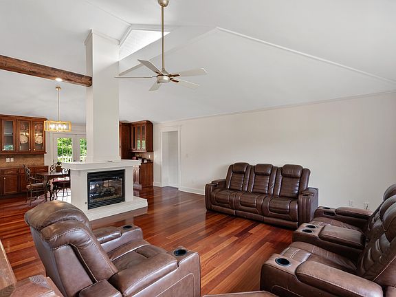 4th image of 7368 Coldwater Rd