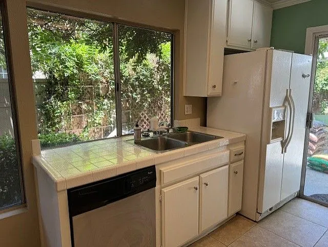 6828 Ponce Ave — Photo 12