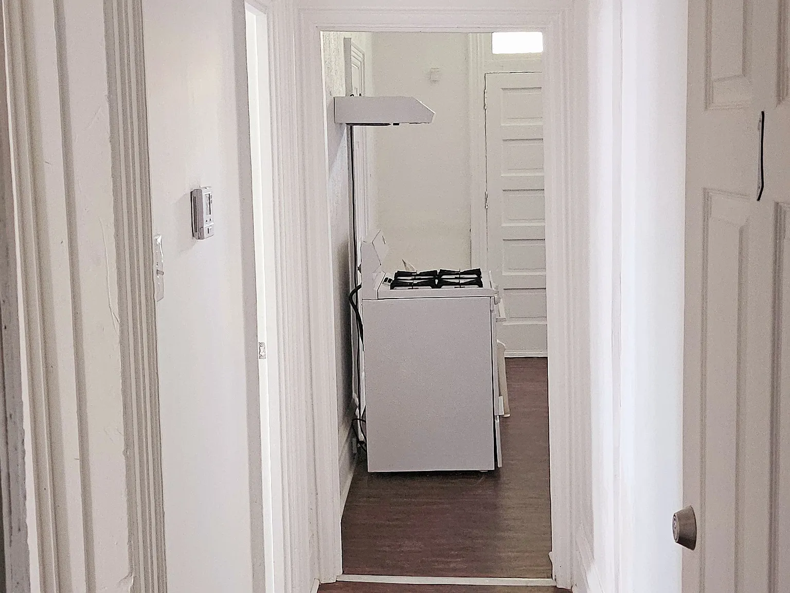 1 bed, 1200 sqft, $990 — Photo 3
