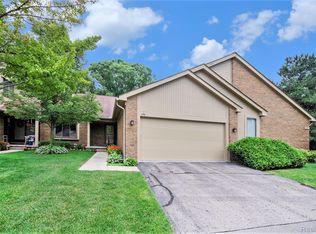 654 Tennyson, Rochester, MI 48307