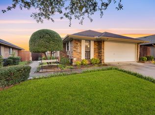 2050 Lorient Dr, Carrollton, TX 75007