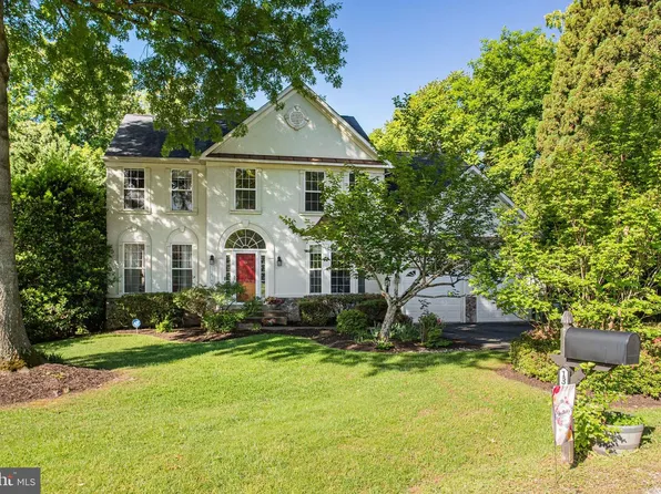 13676 Andorra Dr, Woodbridge, VA 22193