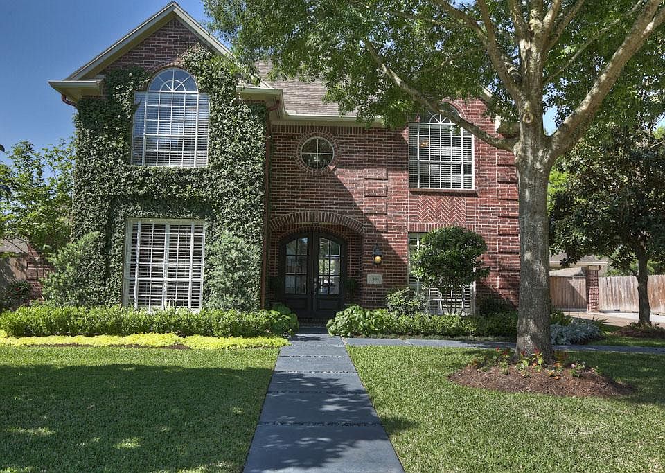 1st image of 1304 Silverleaf Dr