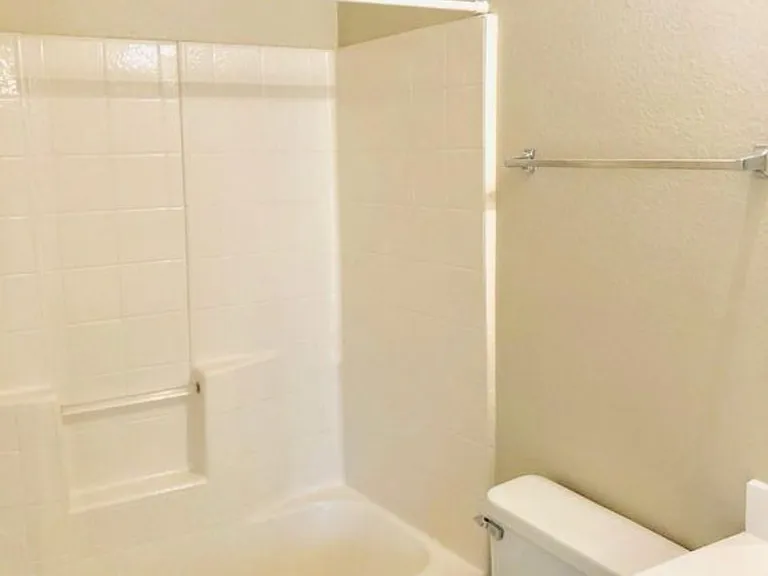 5902 Lakey Dr — Photo 17
