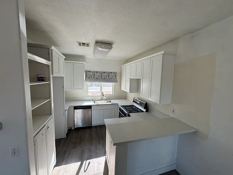 Inyo Ct — Photo 3