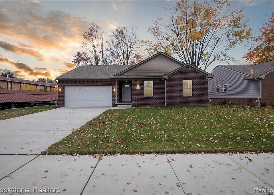 15126 Brookfield St Livonia MI 48154 Zillow