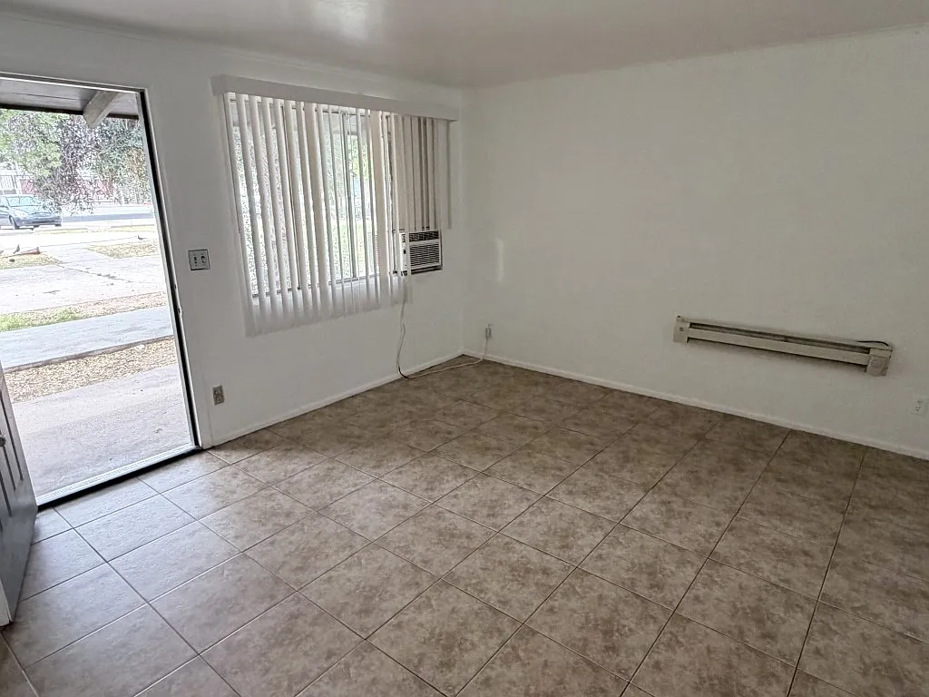 Living Room - 86 W Orchid Ln #6